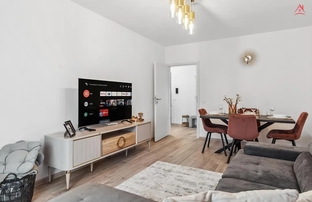D&A Apartment With Private Parking-1