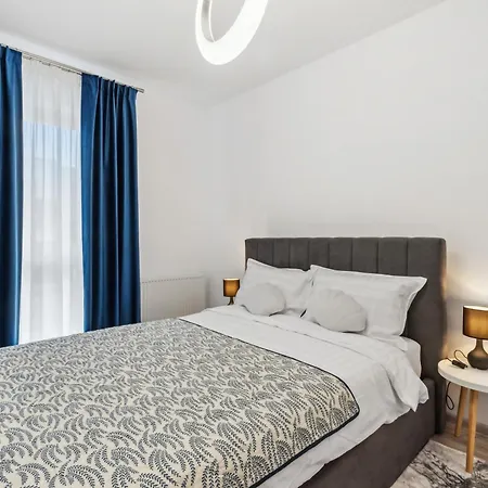 D&A Apartment With Private Parking-3
